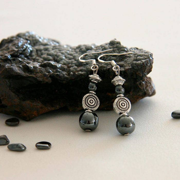 Boucles d'oreilles fantaisies hématite avec crochets en argent