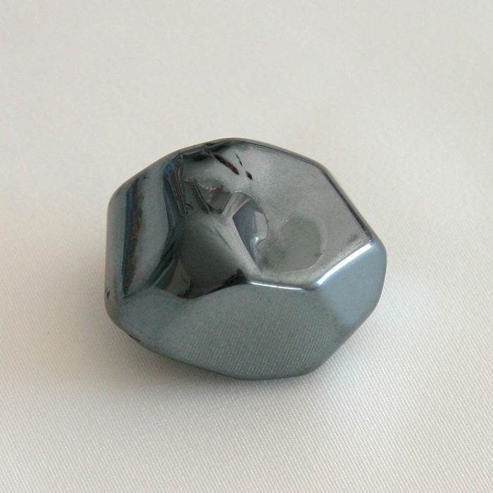 Pierre polie d'hématite 116 gr 4,5 cm - Pièce unique