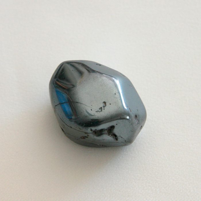 Pierre polie d'hématite 87 gr 4 cm - Pièce unique – Image 3